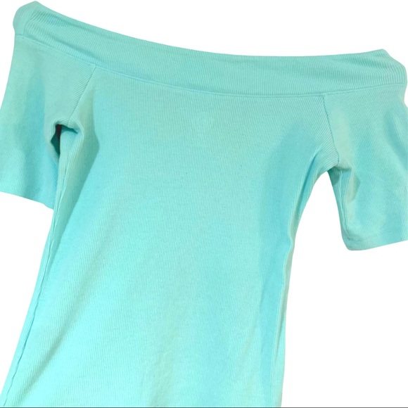 Neon Teal Off-Shoulder Short Sleeve Crop Top • Woman - Picture 5 of 9
